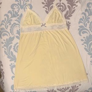 🥳 2 for $7 🥳 Gilligan & O’Malley Yellow Nightie